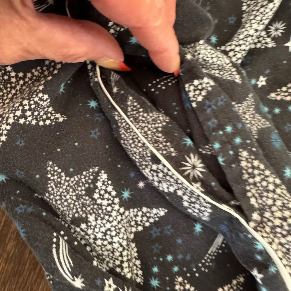 Victoria’s Secret Star Print Pajama Set Button Down Top & Pants w/pockets sz M